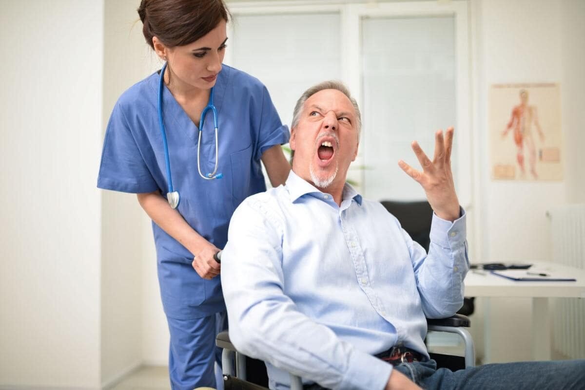 iStock-590605406-difficult-patient-encounters-resized-min-1200x801